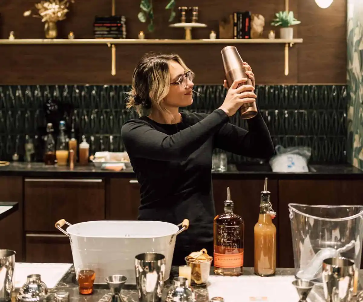 VIRTUAL COCKTAIL CLASSES